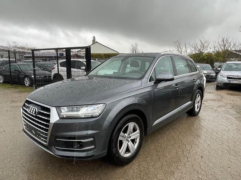 Grau Gebraucht 2017 Audi Q7 SUV | 17.400 € (Superpreis) - Bild 1/4