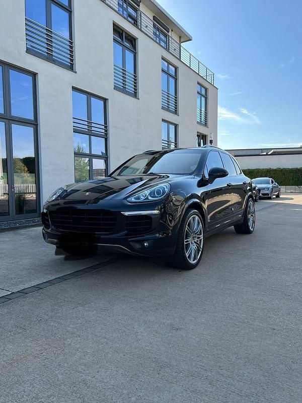 Schwarz Gebraucht 2015 Porsche Cayenne SUV | 32.500 € (Teuer) - Bild 1/4
