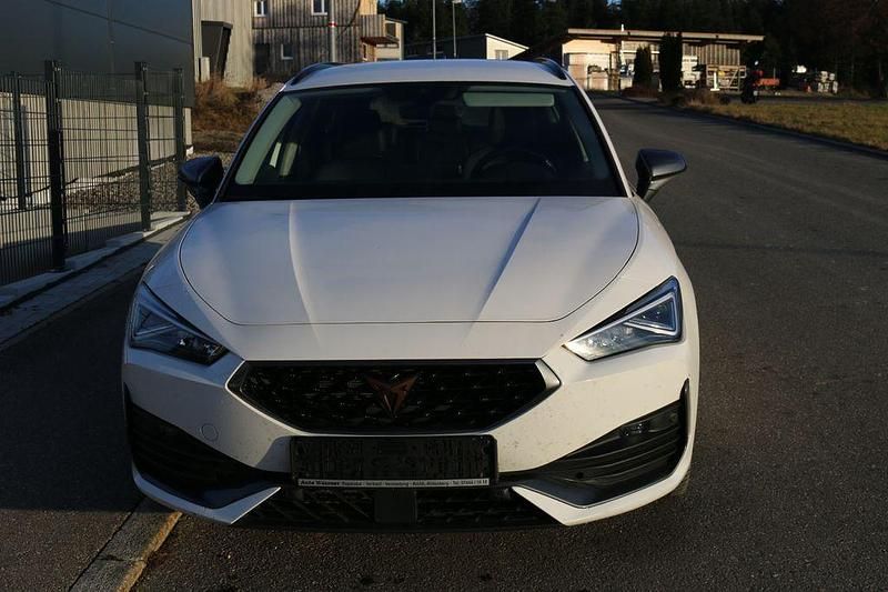 Usata Cupra Leon 150 CV (110 kW) 2024 Bianco Berlina