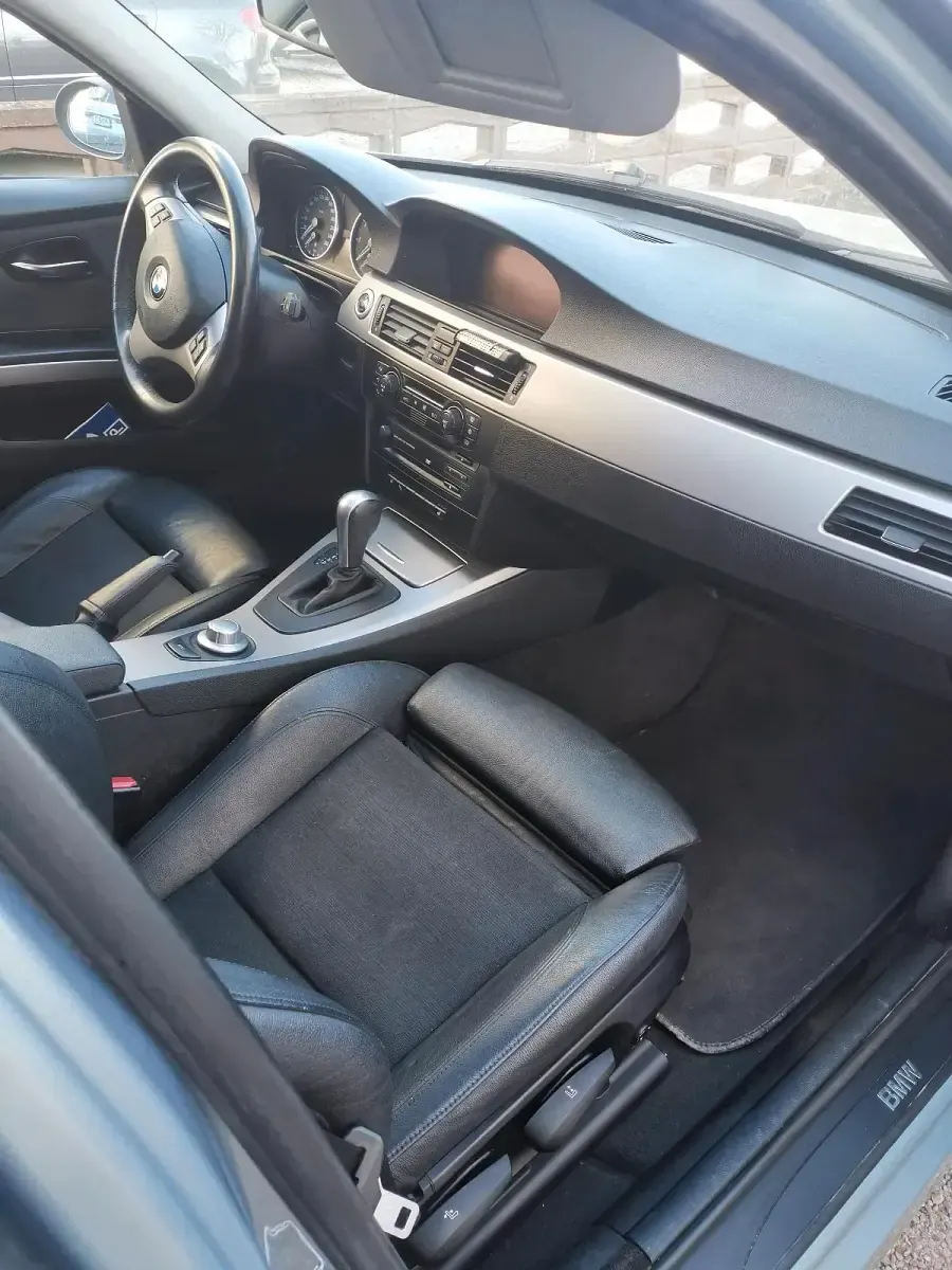 Gebraucht BMW 320 150 PS (110 kW) 2005 Grau Limousine