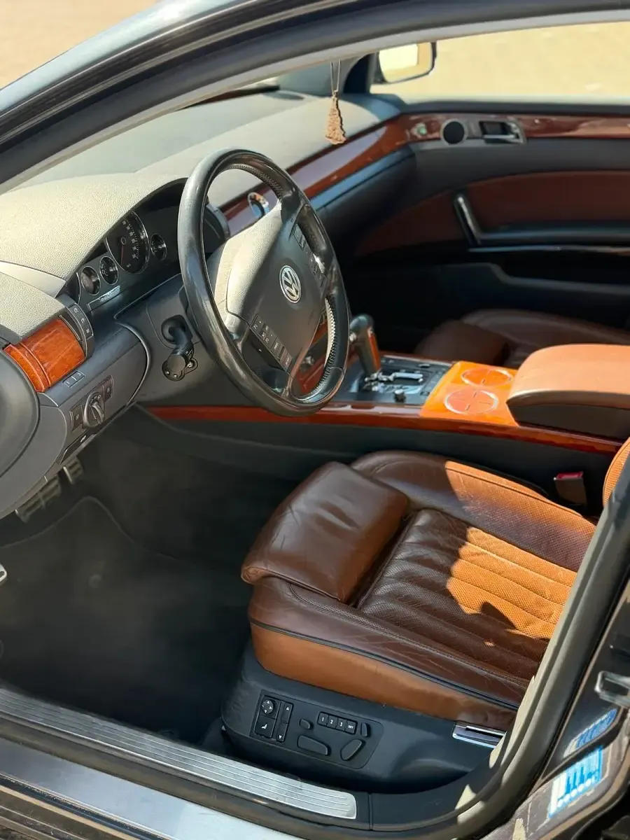 Gebraucht VW Phaeton 233 PS (171 kW) 2007 Grau Limousine