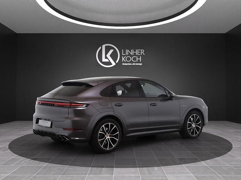 Gebraucht Porsche Cayenne Coupe 480 PS (353 kW) 2025 Grau SUV
