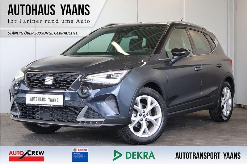 Grau Gebraucht 2023 Seat Arona FR SUV | 16.289 € (Guter Preis) - Bild 1/4