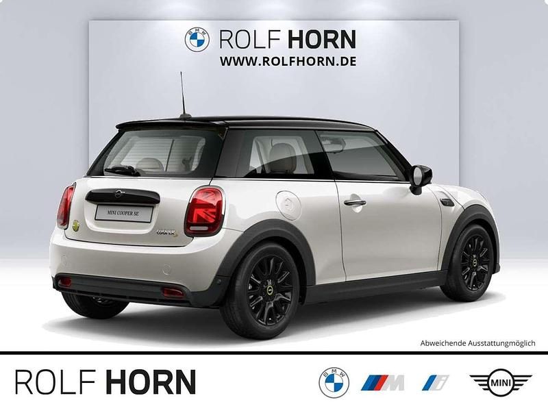 Gebraucht Mini Cooper SE Classic 135 kW (184 PS) 2023 Nanuq white metallic Kleinwagen