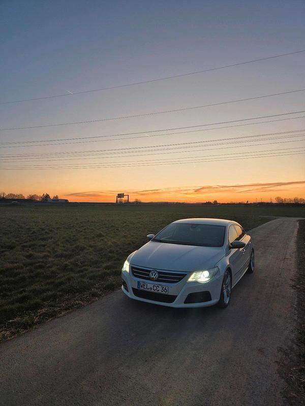 Weiß Gebraucht 2010 VW CC R Limousine | 9.999 € (Fairer Preis) - Bild 1/4