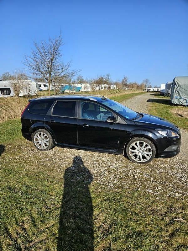 Gebraucht Ford Focus Titanium 145 PS (106 kW) 2009 Schwarz Kombi