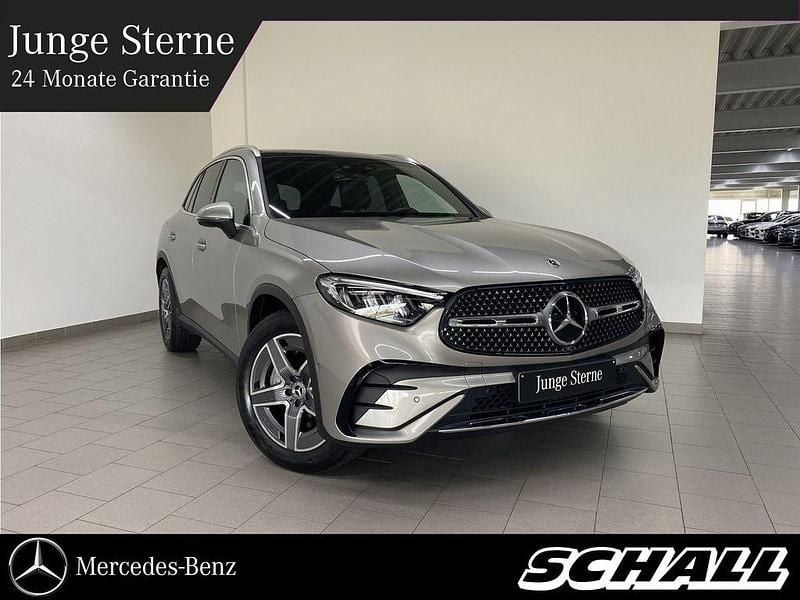 Mojavesilber Gebraucht 2024 Mercedes GLC300 AMG SUV | 58.339 € (Superpreis) - Bild 1/4