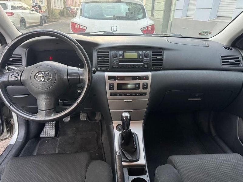 Grau Gebraucht 2005 Toyota Corolla Sol Limousine | 3.800 € (Fairer Preis) - Bild 1/4