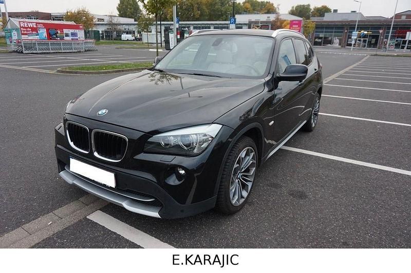 Schwarz Gebraucht 2012 BMW X1 Sport Line SUV | 8.990 € (Guter Preis) - Bild 1/4