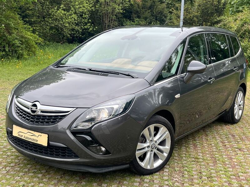 Grau Gebraucht 2013 Opel Zafira Tourer Innovation Van / Kleinbus | 10.990 € (Etwas zu teuer) - Bild 1/4