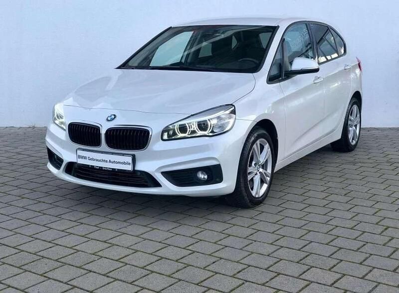 Gebraucht BMW 225 Active Tourer Advantage 231 PS (169 kW) 2018 Weiß Van / Kleinbus