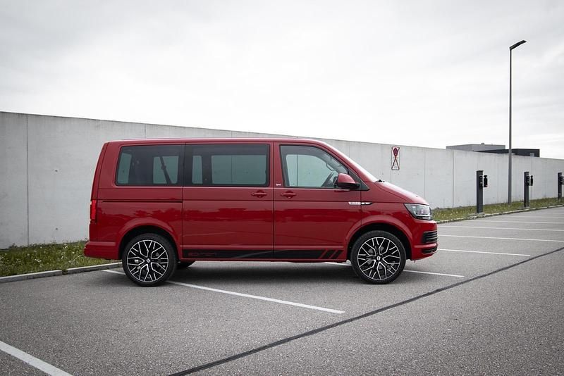 Gebraucht VW T6 150 PS (110 kW) 2016 Rot Van
