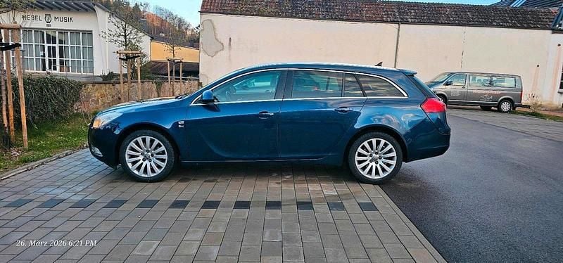 Gebraucht Opel Insignia 160 PS (117 kW) 2012 Blau Kombi
