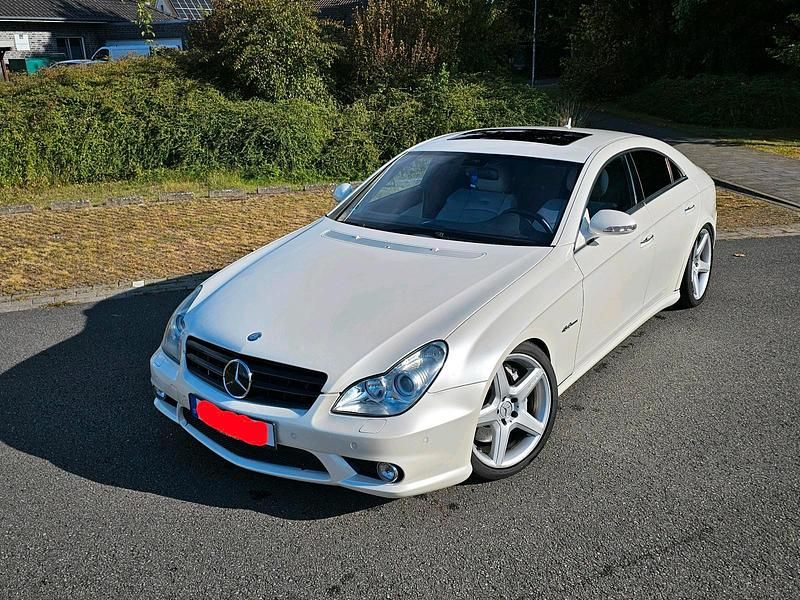 Weiß Gebraucht 2007 Mercedes CLS63 AMG AMG Coupé | 19.000 € (Etwas zu teuer) - Bild 1/4