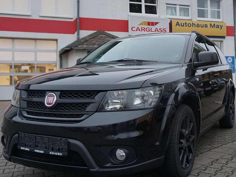 Schwarz Gebraucht 2015 Fiat Freemont Black Code SUV | 11.700 € (Fairer Preis) - Bild 1/4