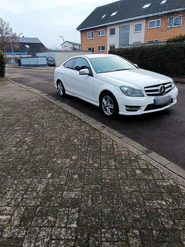 Gebraucht Mercedes C250 204 PS (150 kW) 2013 Weiß Coupé