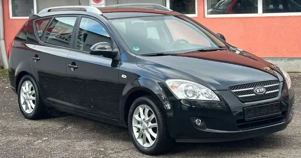 Używany Kia Ceed EX 109 KM (80 kW) 2009 Czarny Hatchback