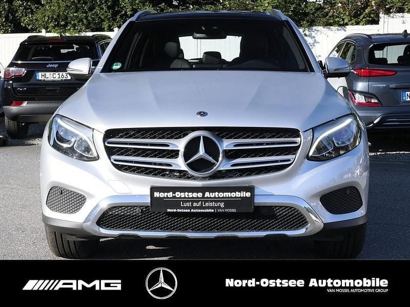 Gebraucht Mercedes GLC250 Exclusive 204 PS (150 kW) 2018 Iridiumsilber metallic SUV