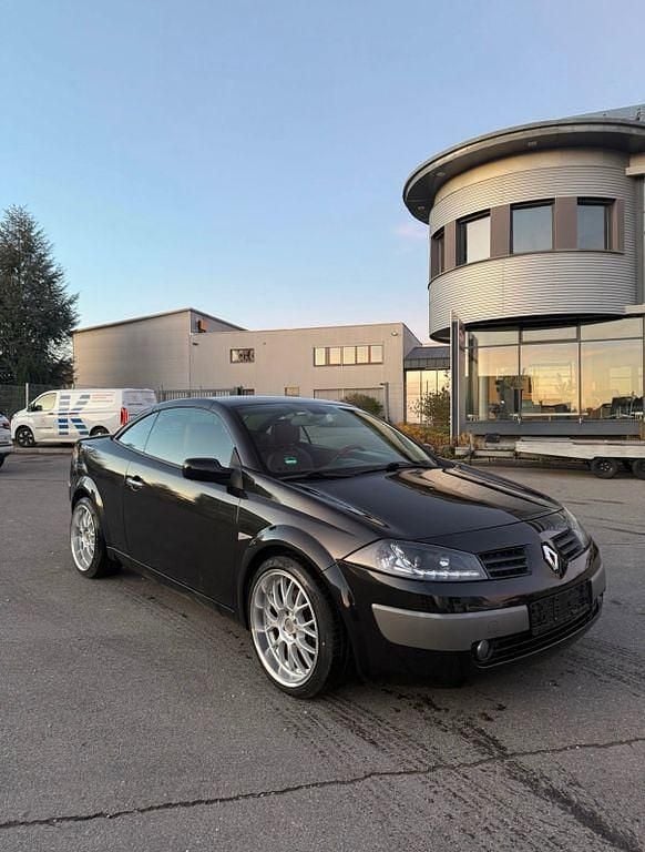 Schwarz Gebraucht 2005 Renault Mégane Cabriolet Cabrio | 3.000 € (Etwas zu teuer) - Bild 1/4