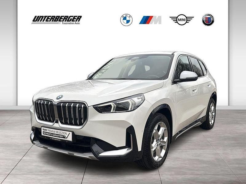 Weiß Gebraucht 2023 BMW iX1 xLine SUV | 39.920 € (Fairer Preis) - Bild 1/4