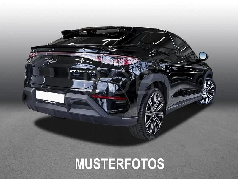 Neu BYD Sealion 7 Comfort 230 kW (313 PS) 2026 Schwarz SUV