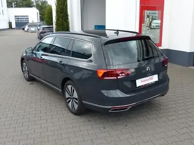 Gebraucht VW Passat GTE 156 PS (114 kW) 2021 Grau Kombi
