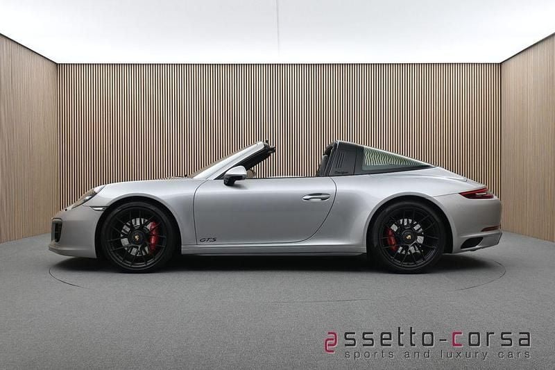 Silber Gebraucht 2019 Porsche 911 Targa 4 Cabrio | 129.900 € (Fairer Preis) - Bild 1/4