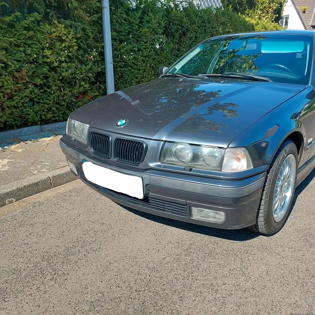 Gebraucht BMW 320 150 PS (110 kW) 1997 Grau Limousine