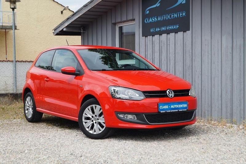 Rot Gebraucht 2013 VW Polo Life Kleinwagen | 6.450 € (Fairer Preis) - Bild 1/4