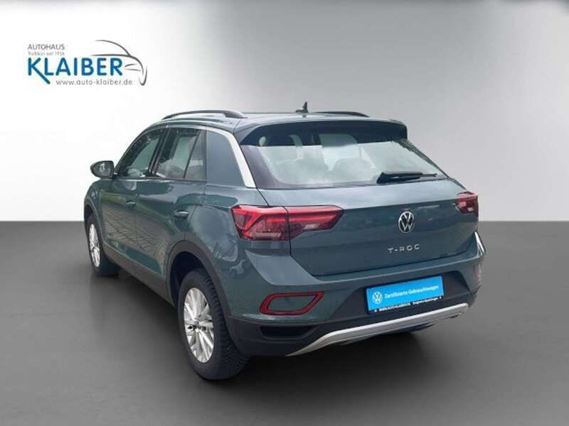 Gebraucht VW T-Roc Life 150 PS (110 kW) 2023 Petroleum blue (metallic) SUV