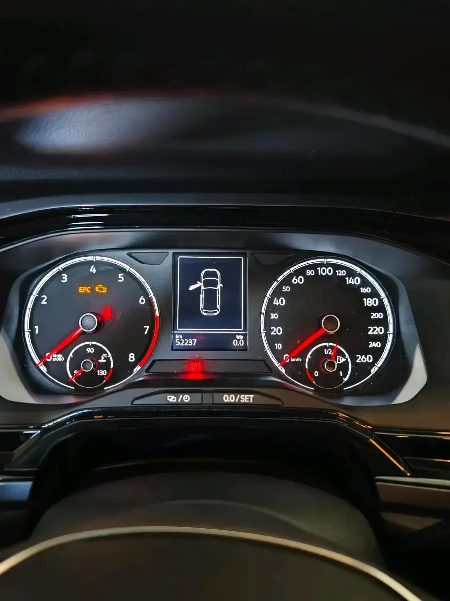 Gebraucht VW Polo IQ Drive 95 PS (69 kW) 2019 Weiß Kleinwagen