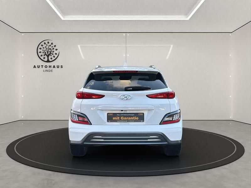 Gebraucht Hyundai Kona Prime 199 PS (146 kW) 2024 Weiß SUV