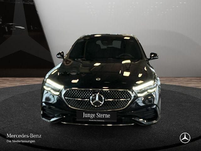 Gebraucht Mercedes E220 AMG 197 PS (144 kW) 2025 Schwarz Limousine