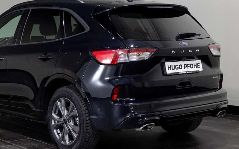 Gebraucht Ford Kuga ST-Line 120 PS (88 kW) 2023 Agate black SUV