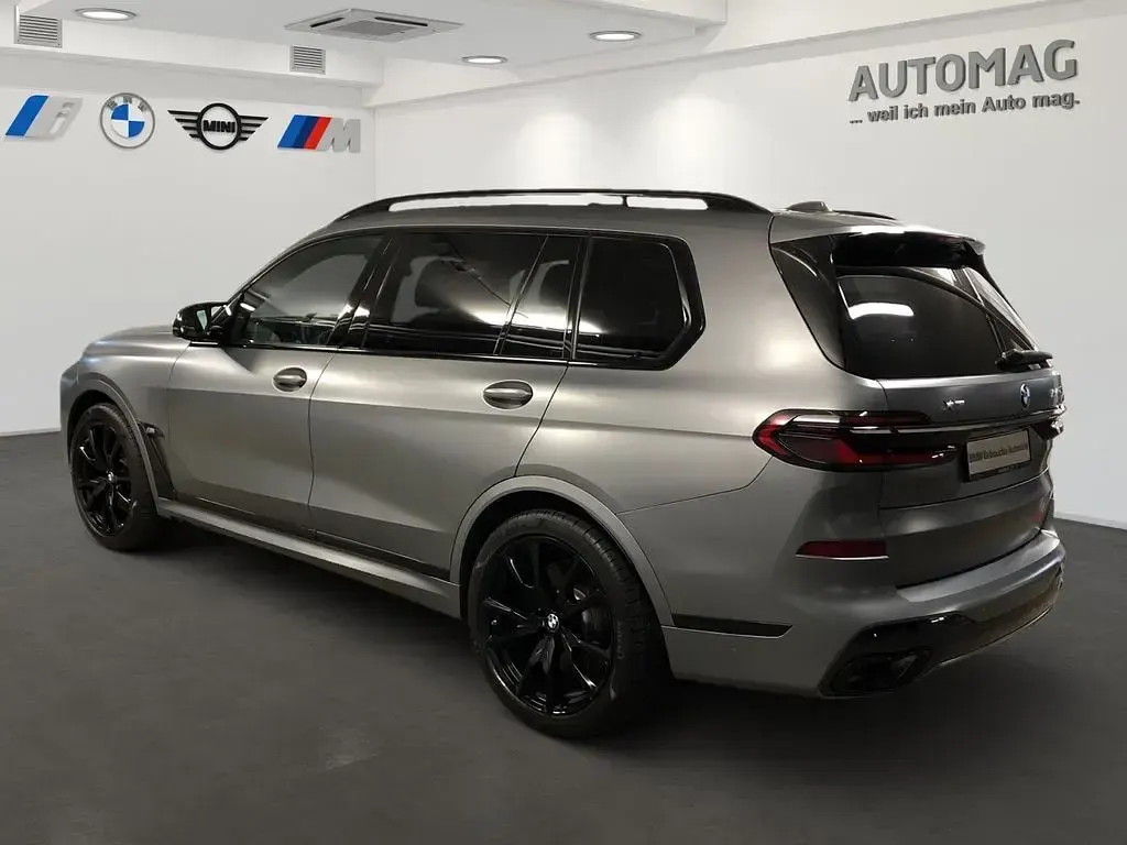 Gebraucht BMW X7 M Sport 530 PS (389 kW) 2023 Bmw individual frozen pure gre SUV