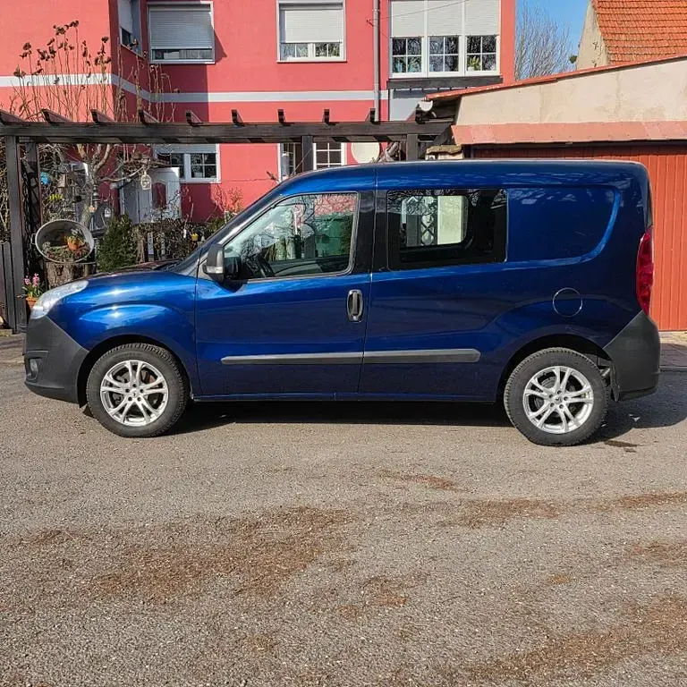 Używany Opel Combo Selection 90 KM (66 kW) 2015 Minivan