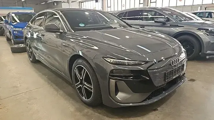 Gebraucht Audi e-tron S-Line 269 kW (367 PS) 2025 Grau SUV
