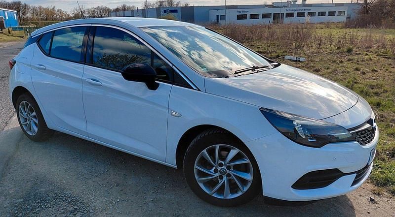 Gebraucht Opel Astra 145 PS (106 kW) 2021 Weiß Limousine