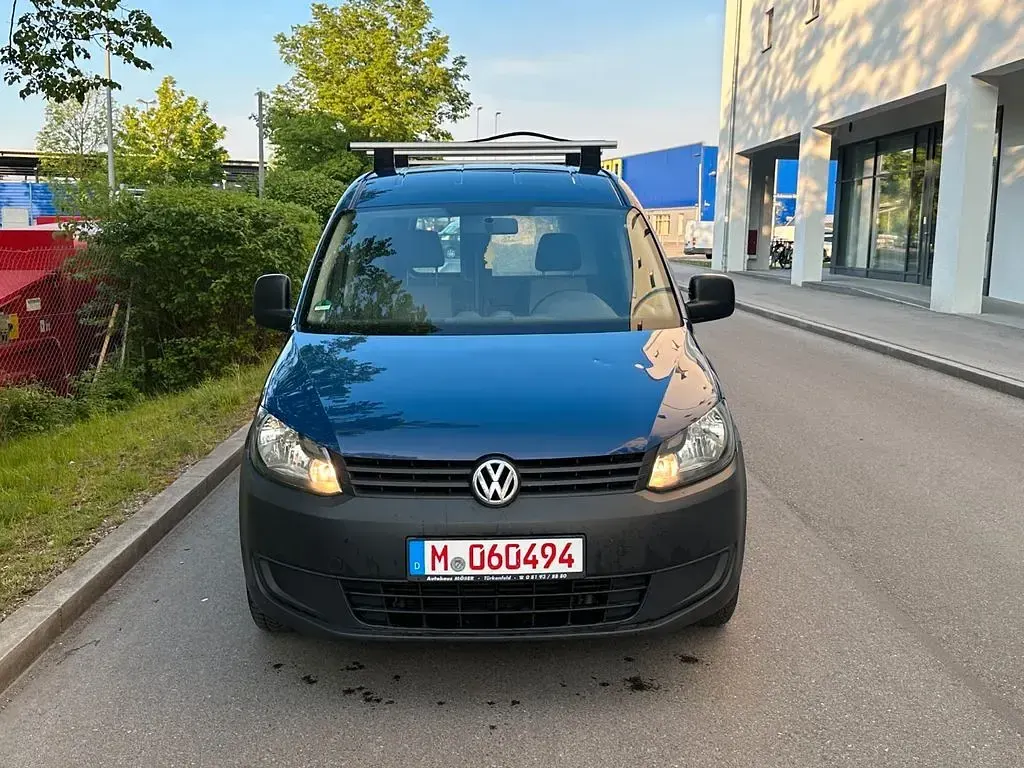 Second-hand VW Caddy 102 CP (75 kW) 2014 Albastru Monovolum