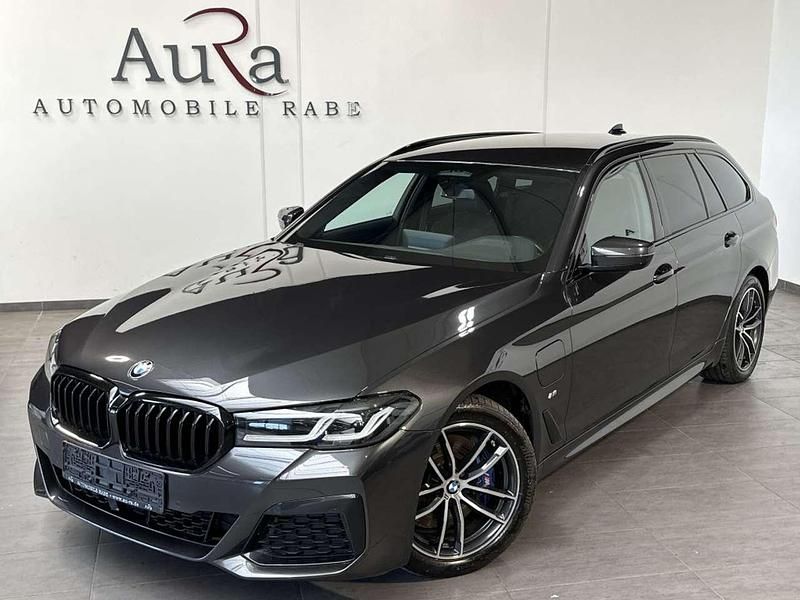 Sophistograu Gebraucht 2021 BMW 530 M Sport Kombi | 31.749 € (Fairer Preis) - Bild 1/4