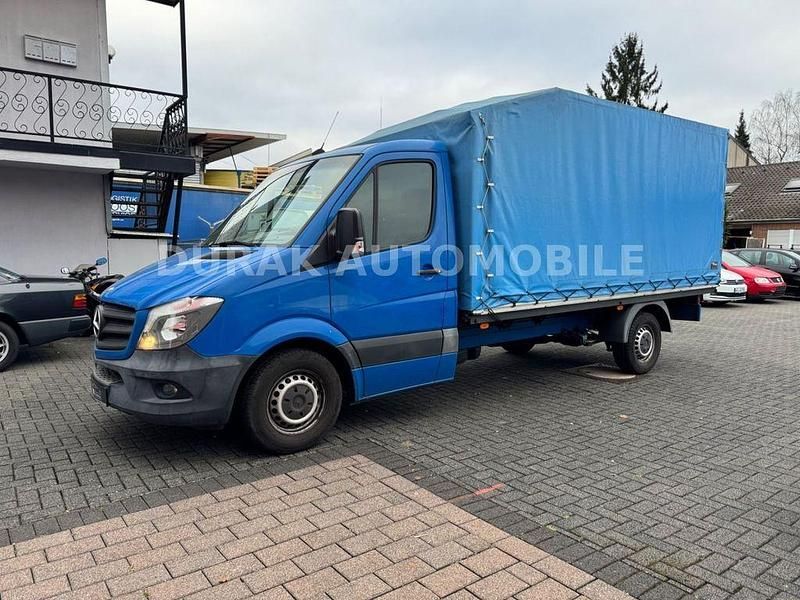 Blau Gebraucht 2015 Mercedes Sprinter Van | 21.700 € (Teuer) - Bild 1/4