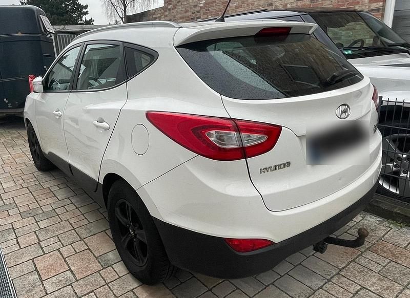 Gebraucht Hyundai ix35 136 PS (100 kW) 2014 Weiß SUV