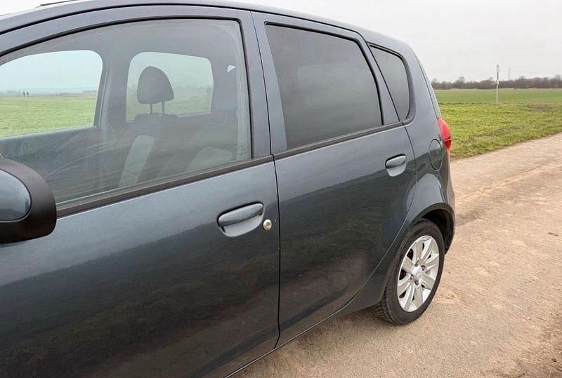 Gebraucht Mitsubishi Colt 95 PS (69 kW) 2012 Grau Kleinwagen