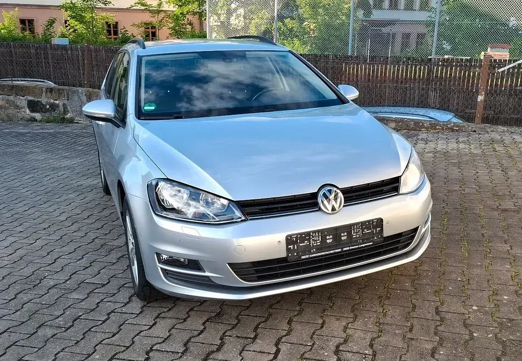 Gebraucht VW Golf VII Trendline 105 PS (77 kW) 2014 Grau Kombi