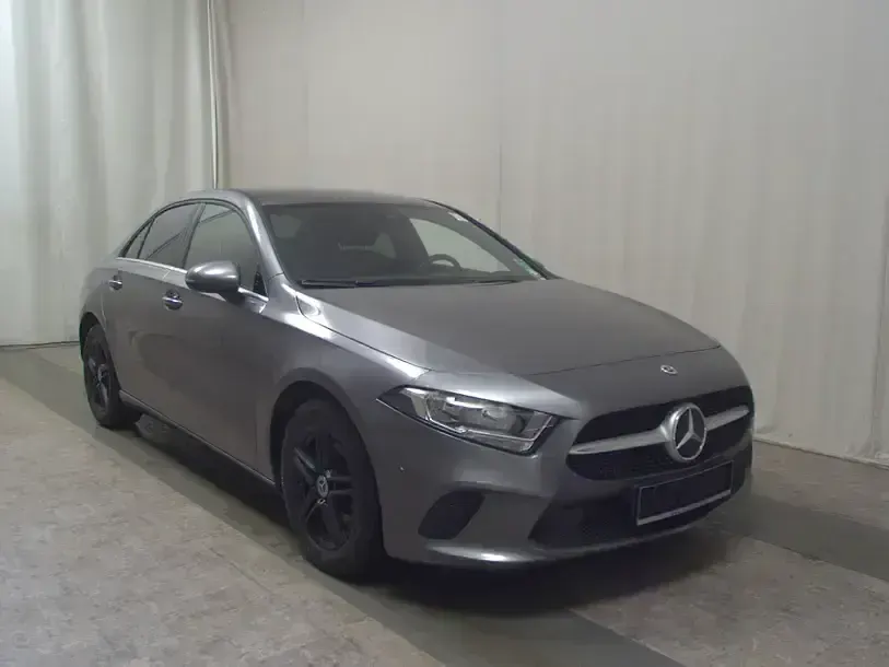 Gebraucht Mercedes A200 Style 150 PS (110 kW) 2021 Grau Limousine
