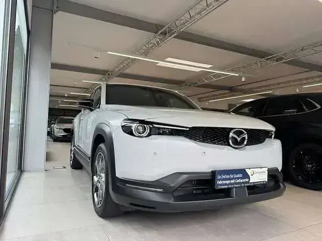 Gebraucht Mazda MX30 Comfort 106 kW (145 PS) 2022 Ceramic white SUV