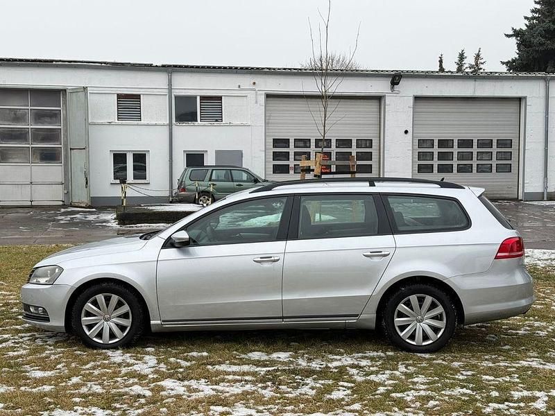 Gebraucht VW Passat Trendline 140 PS (102 kW) 2012 Silber Kombi