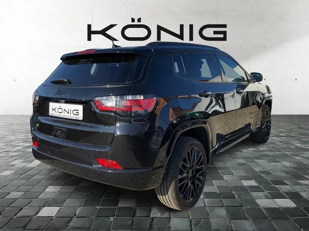 Second-hand Jeep Compass Altitude 2023 Negru SUV