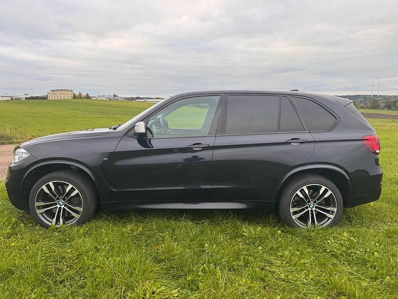 Blau Gebraucht 2015 BMW X5 M50 M Sport SUV | 21.500 € (Superpreis) - Bild 1/4