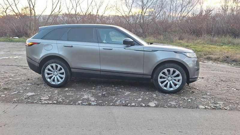 Grau Gebraucht 2018 Land Rover Range Rover Velar SUV | 30.000 € (Teuer) - Bild 1/4